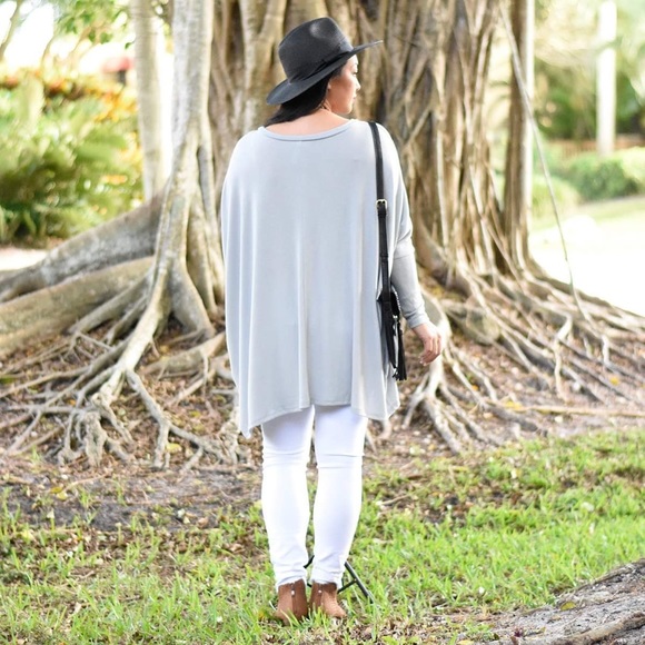 🚨1 Large Left!✨ Oversized Sky Blue Tunic - Picture 2 of 5